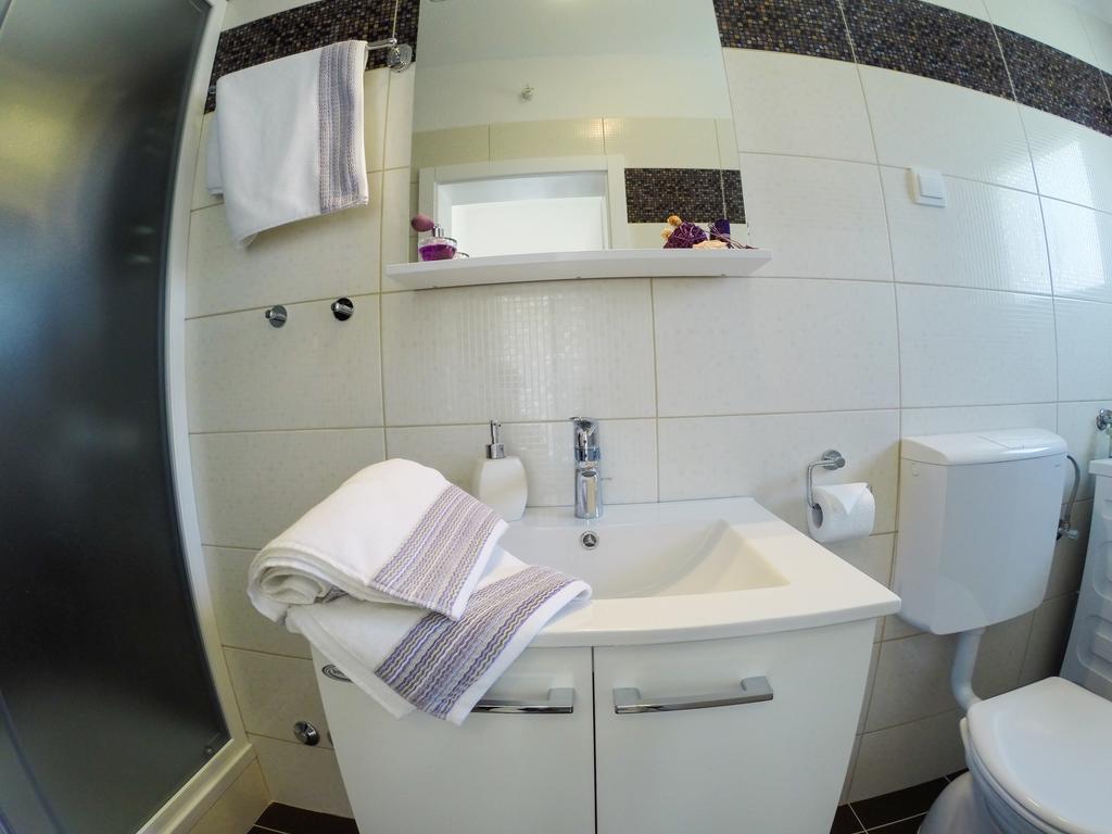 Apartments House Durdica Bol Room photo
